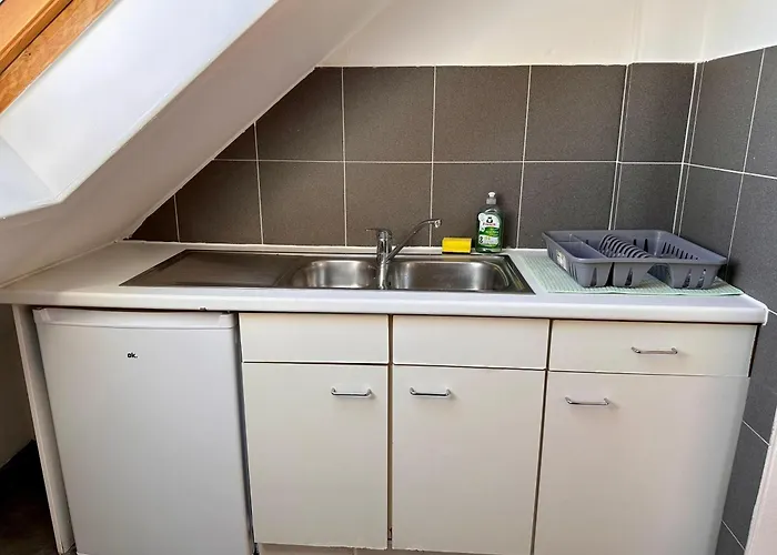 Διαμέρισμα 4-bett Im Zentrum - Naehe Restaurant & Waschsalon - Wlan, Parkplatz, Bad & Mehr